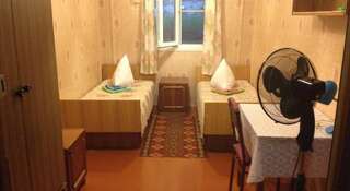 Гостиница Gorizont Дагомыс Бюджетный двухместный номер с 2 отдельными кроватями-4
